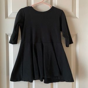 Black dress. 4T